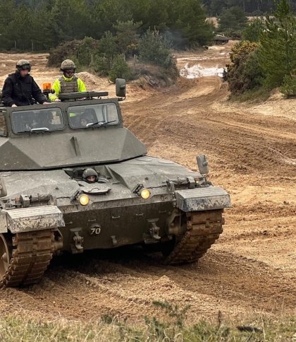 Швидко освоюють нову техніку: Міноборони Великої Британії похвалило українських танкістів