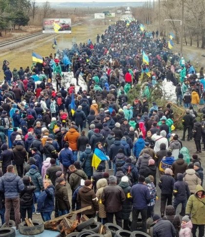 Ситуація на фронті: мешканці Старобільська, Водяного, Мелітополя та Енергодару сьогодні вийшли захищати свої населені пункти без зброї у руках