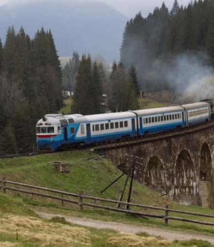 “Укрзалізниця” запускає додаткові поїзди зі Львова до Ворохти
