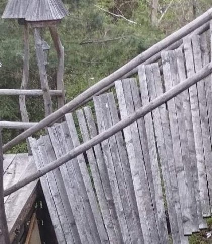 У Польщі постраждали відпочивальники, під якими провалилися дерев'яні сходи корчми