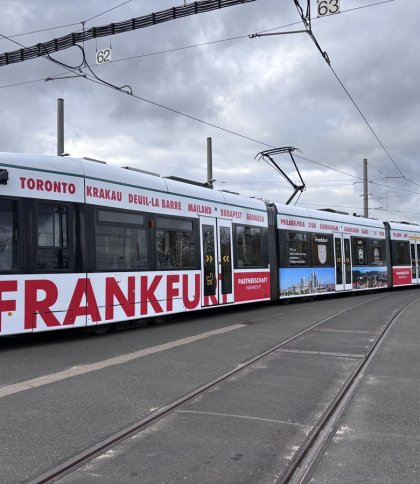 У Франкфурті запустили іменний трамвай з панорамами Львова