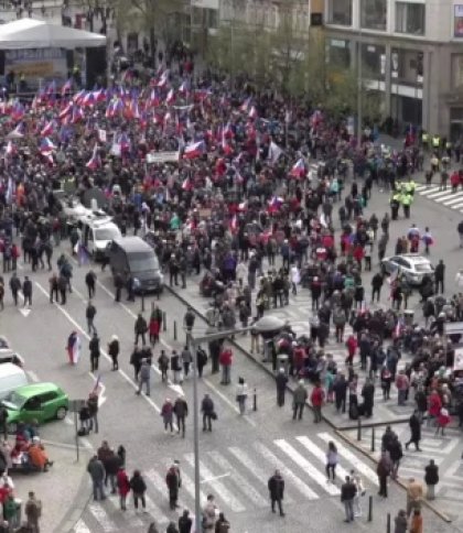 У Празі кілька тисяч людей протестують проти проукраїнського уряду Фіали