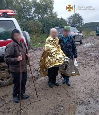 Пішли за грибами та заблукали в лісі: на Дрогобиччині рятувальники допомогли трьом жінкам