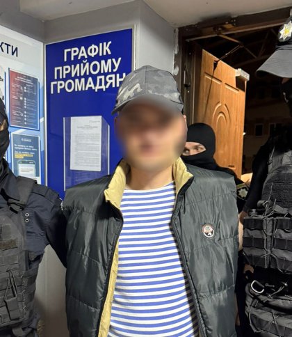 Львів’янин побив поліцейського під час затримання через пограбування магазину