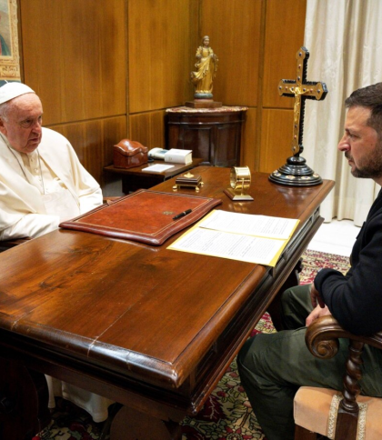 Президент України Володимир Зеленський і Папа Римський Франциск. Ватикан, 13 травня 2023 року. Фото: Reuters