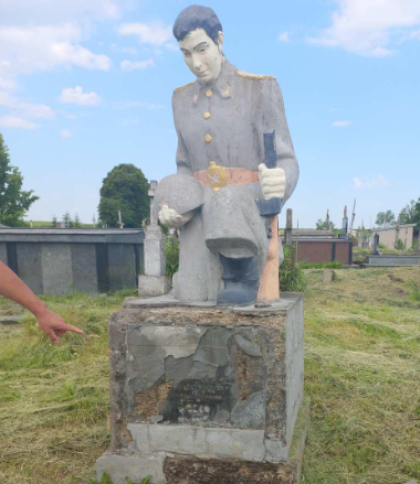 Ще один пам’ятник радянському солдату демонтували на Львівщині