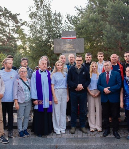 Прем’єр Польщі вшанував жертв Волинської трагедії в Україні