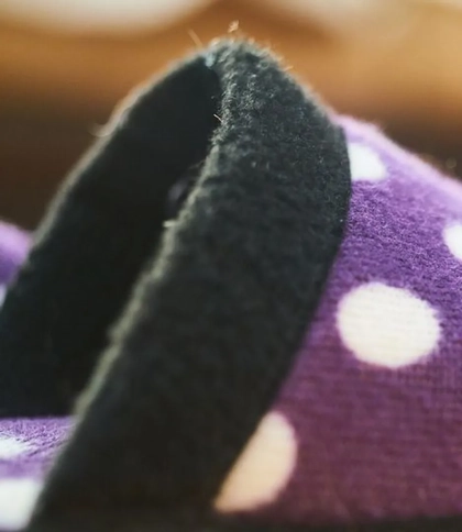 На Львівщині матір побила дітей тапочком і отримала штраф