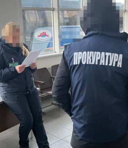 Корупція на львівській митниці: інспекторку ув’язнять за хабарництво