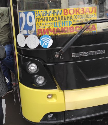 Водій львівського автобуса, який зачинив двері перед військовим з інвалідністю, отримав догану