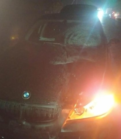 У Стрийському районі водій BMW збив пішохода, того відкинуло на зустрічну під колеса фури