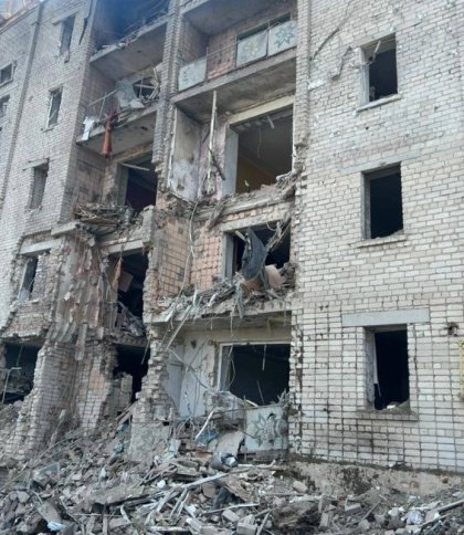 Окупанти вдарили по житловій багатоповерхівці у Вознесенську : 9 поранених, з них четверо — діти