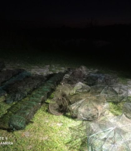 У водоймах на Стрийщині держінспектори виявили 38 браконьєрських пасток для вилову раків