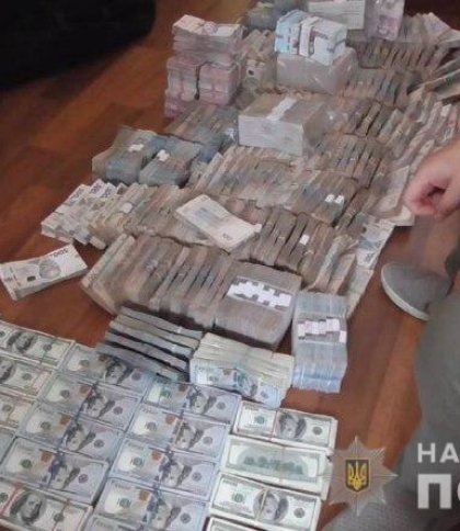 Накрали на понад пів мільйона доларів: поліція піймала злочинців, які розкрадали гроші на закупівлі амуніції
