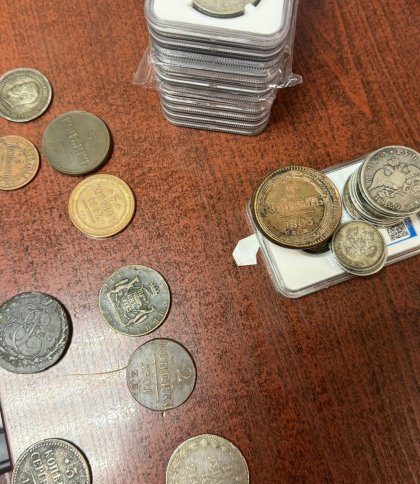На кордоні з Польщею львівські прикордонники виявили колекцію російських монет