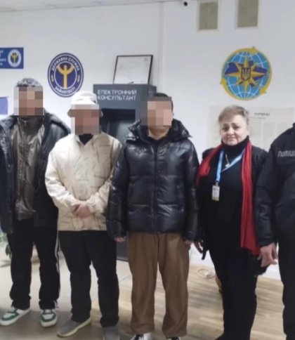 Затриманих на Львівщині трьох китайців депортують за незаконне перебування в Україні