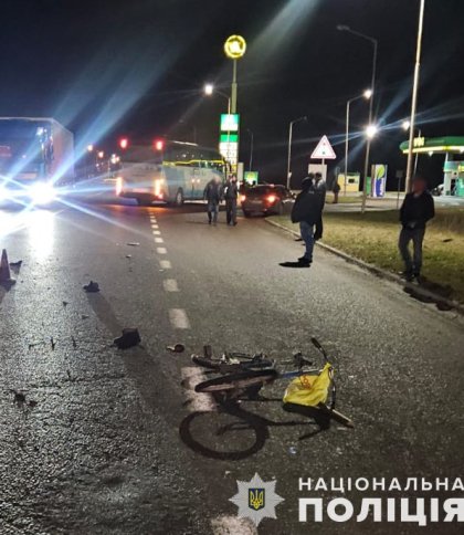 Біля Жовкви водій автобуса на смерть збив 74-річного велосипедиста