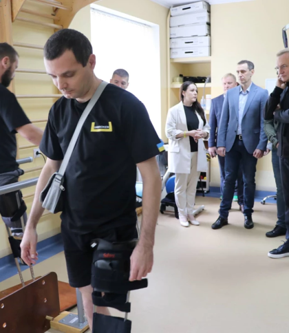 У Львові відкрили мобільну майстерню протезів