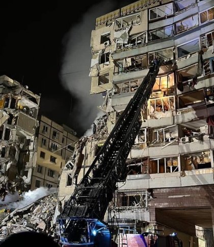 Обстріл багатоповерхового будинку у Дніпрі: кількість постраждалих зросла
