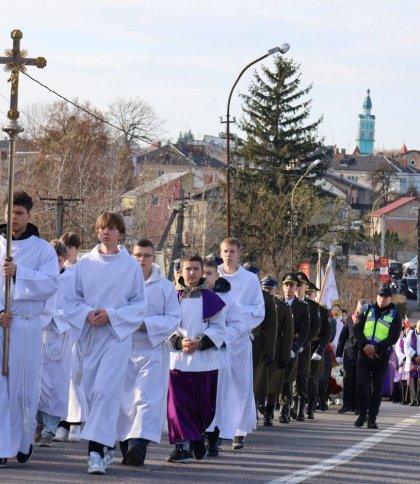 У Мостиськах перепоховали ексгумованих на львівському цвинтарі польських військових