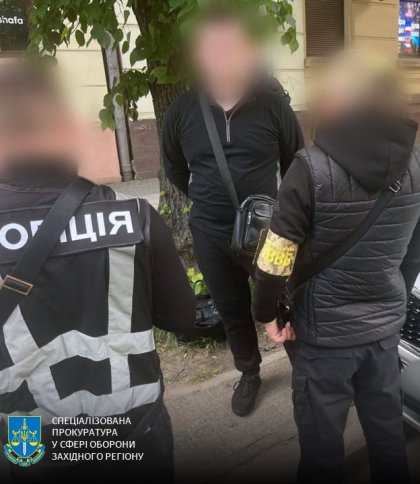 Втеча з армії і виїзд за кордон 18 тис. доларів: затримання у Львові