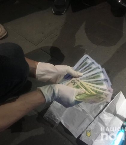 Допомагав "ухилянтам" покинути країну через "ШЛЯХ": у центрі Львова затримали чоловіка
