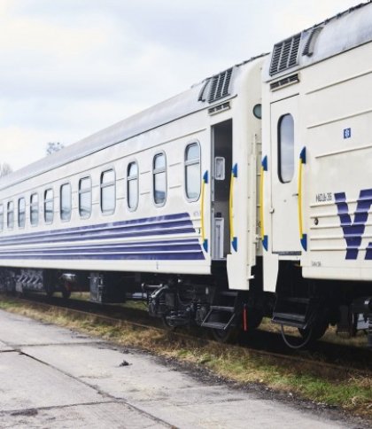 Укрзалізниця призначила на свята додаткові потяги до Львова та Трускавця