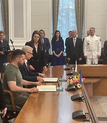 У Болгарії Зеленський підписав декларацію про членство України в НАТО