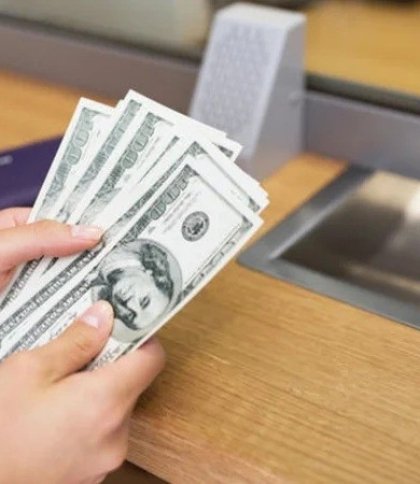 НБУ поповнить запаси готівкової валюти в касах банків