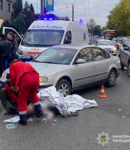 У Львові жінку збив Volkswagen: від удару її відкинуло під друге авто