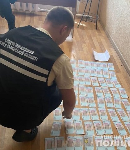 75 тисяч гривень, щоб вступити на бюджет: правоохоронці затримали директора коледжу на Львівщині, який взяв хабар