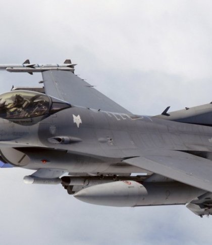 В Пентагоні прихильно ставляться до надання F-16 Україні, у Байдена — побоюються реакції Росії — ЗМІ