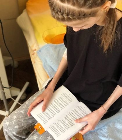 У 12 років важила менше, ніж 25 кілограм: львівські лікарі рятують від анорексії дівчинку з Луганщини