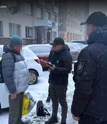 На Львівщині судитимуть адвоката за шахрайство з дружинами військових на понад 1 млн грн
