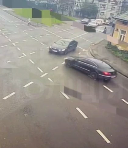 ДТП на Кульпарківській: з'явилося відео зіткнення на перехресті у Львові