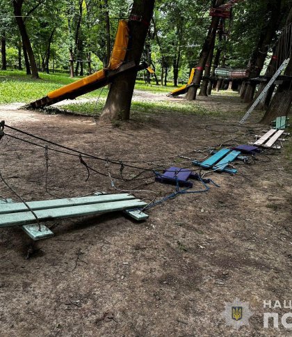 Падіння мотузкового атракціону в Ужгороді.