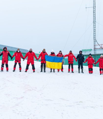 «Живий ланцюг» в Антарктиді: полярники долучилися до святкування Дня Соборності України 
