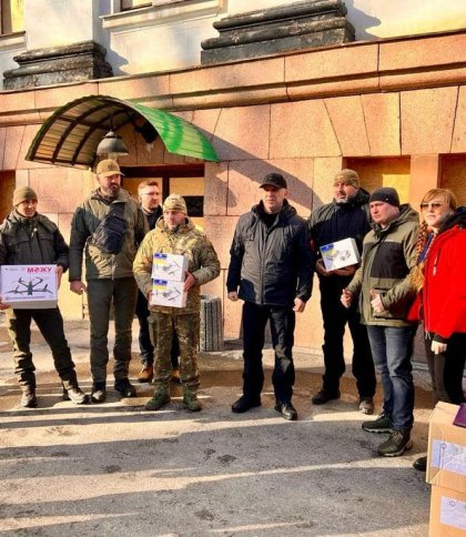 Львівська обласна військова адміністрація передала на Схід мавіки, “швидкі” і гуманітарну допомогу