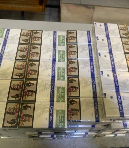 Контрабанда на Закарпатті: собака допоміг знайти 1772 пачки сигарет