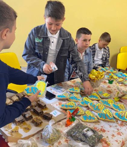 Гімназисти зі Стрийщини зібрали гроші для армії