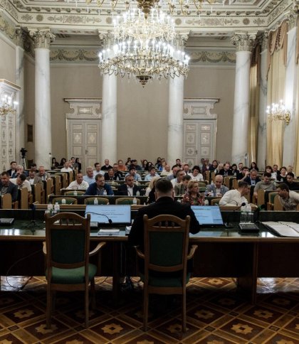 Як депутати Львівської облради пояснюють, хто і чому не в ЗСУ