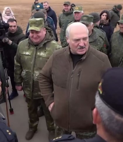 Лукашенко відвідав полігон та оглянув озброєння Білорусі: що говорив про війну