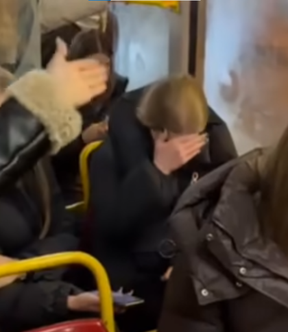 Поліція розслідує побиття підлітком 27-річної львів’янки у трамваї на Сихів