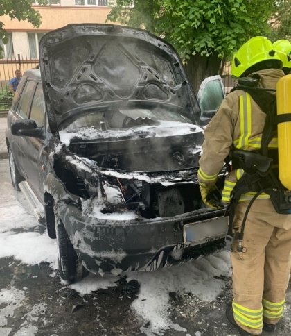 У Рівне неподалік собору ПЦУ вибухнув позашляховик