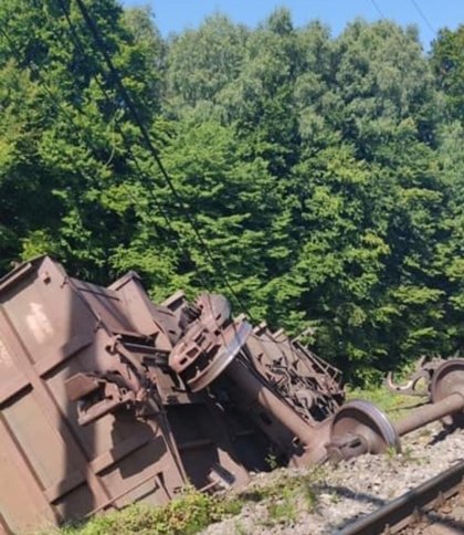 Біля Львова зійшов з колії вантажний потяг, кілька рейсів затримуються