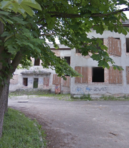 Суд зобовʼязав виселити танцювальну школу з будівлі Державної судової адміністрації в Дрогобичі