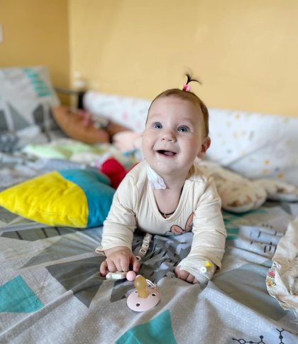 У Львові лікарі видалили 5-місячній дівчинці пухлину, яка займала третину хребта