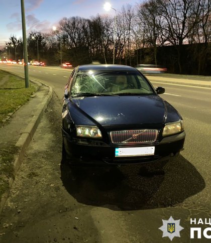 19-річний водій Volvo збив на переході у Львові пішохода: чоловік помер у лікарні