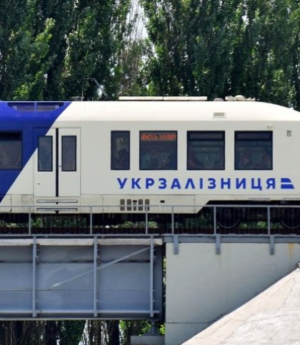 Укрзалізниця призначає 15 додаткових поїздів до Дня захисників і захисниць України