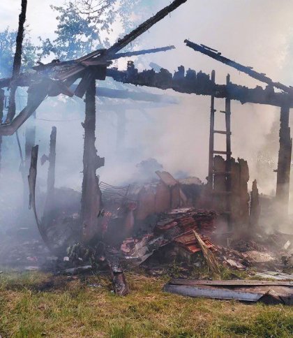 У Самбірському районі пожежники рятували від знищення вогнем житловий будинок